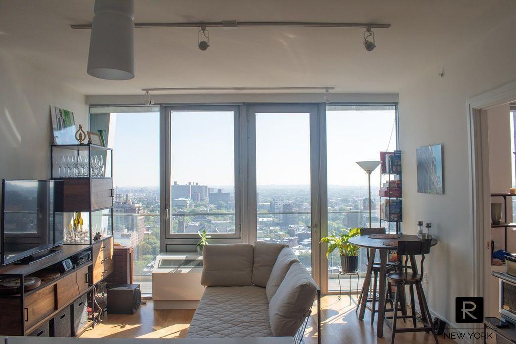 Primary Photo - 300 Ashland Place