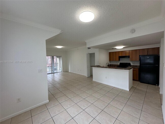 Foto del edificio - 5840 W Sample Rd