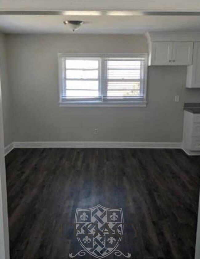 Foto del edificio - 210 W Lokey Ave