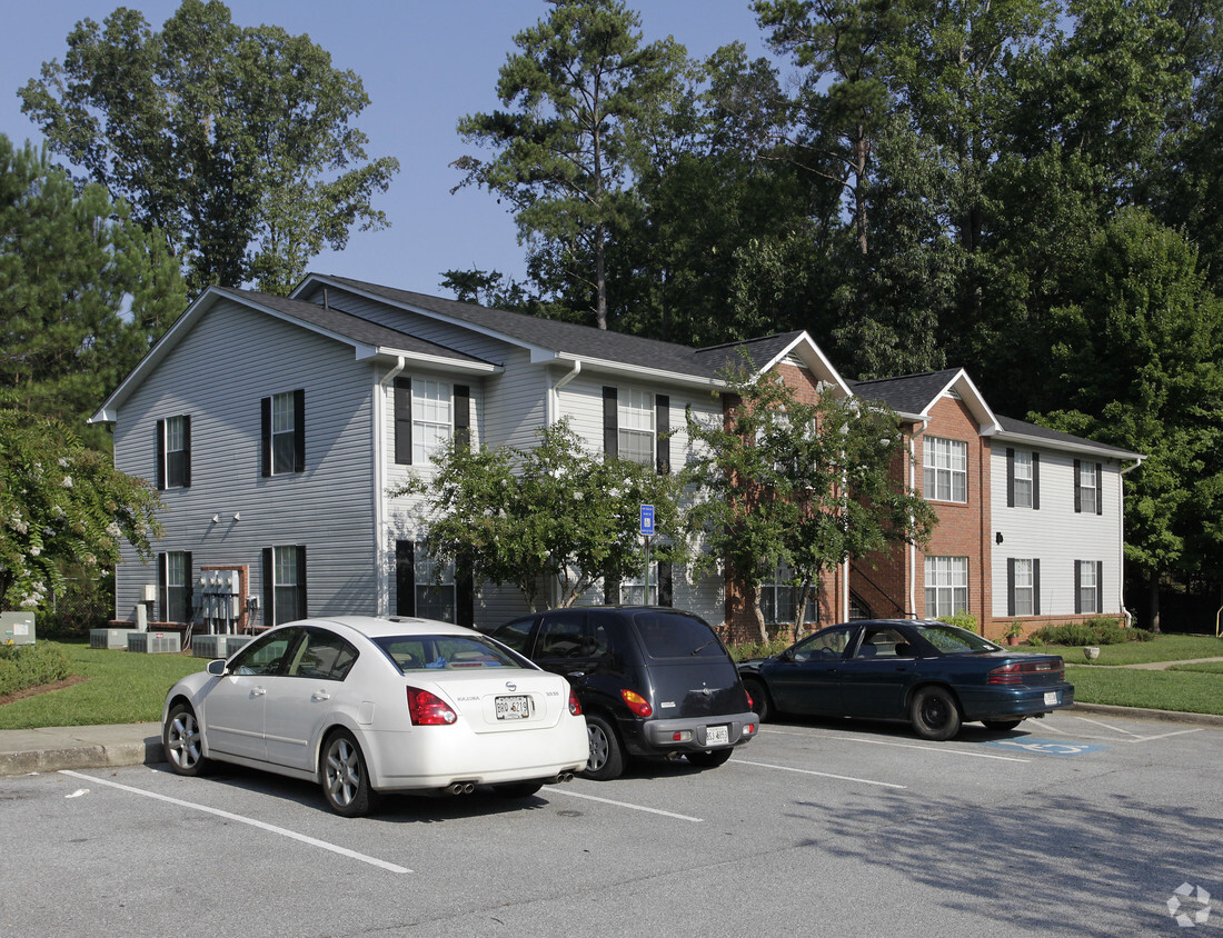 Primary Photo - Holly Village Apartments