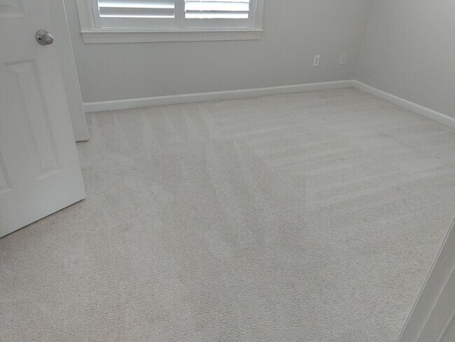 Foto del edificio - This unit is in a great location!