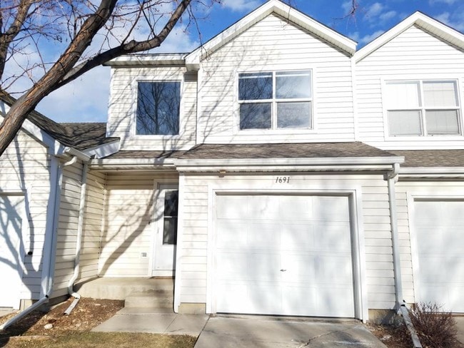 Photo - 1691 Oak Creek Dr Townhome