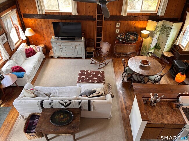 Foto del edificio - 16 Wilbur Rd