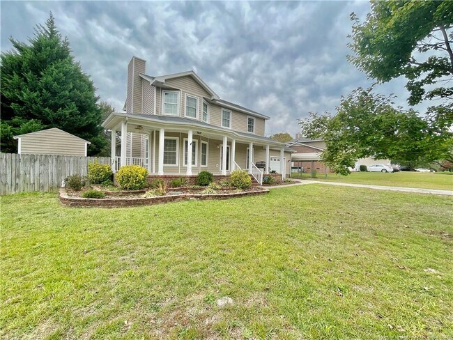 Building Photo - 7445 Avila Dr