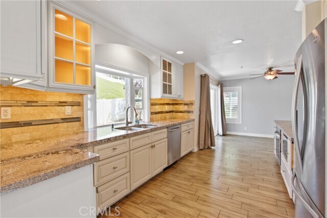 Building Photo - 2160 Via Teca