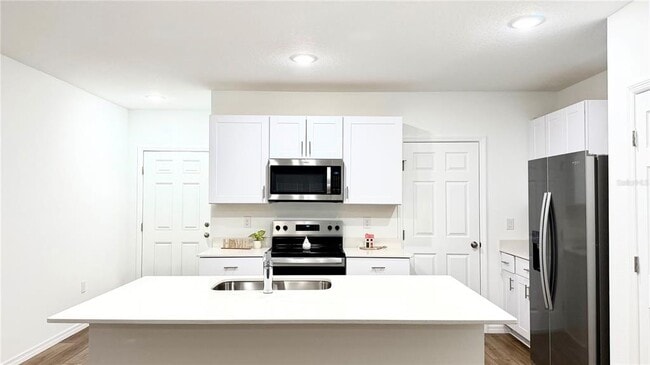 Building Photo - 3710 King Hill Dr