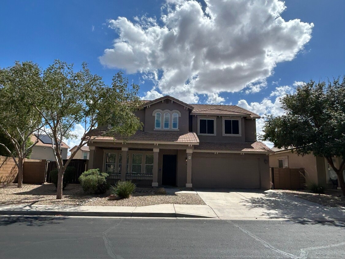 Primary Photo - 17439 W Caribbean Ln