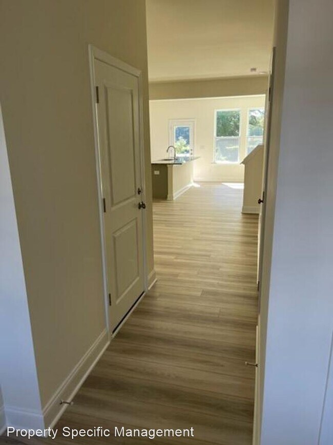 Foto del edificio - 3 br, 2.5 bath House - 749 Ridge Cliff Lane