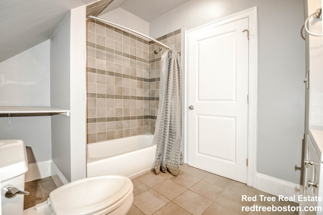 Foto principal - 231 Chestnut Hill Ave