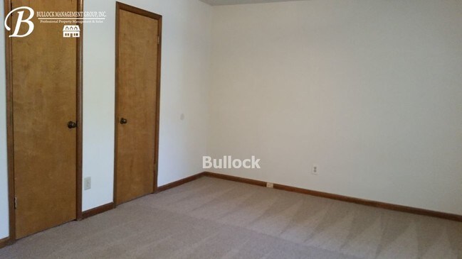 Building Photo - 2028 Summertown Dr