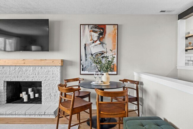 Foto del edificio - Trendy 2B/1B Unit C I Near Gonzaga/WSU/EWU & 5 Hospitals I Pet Friendly