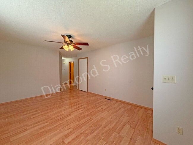 Building Photo - 1442 W Rainey St