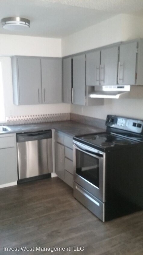 Building Photo - 1940-1960 33rd Ave