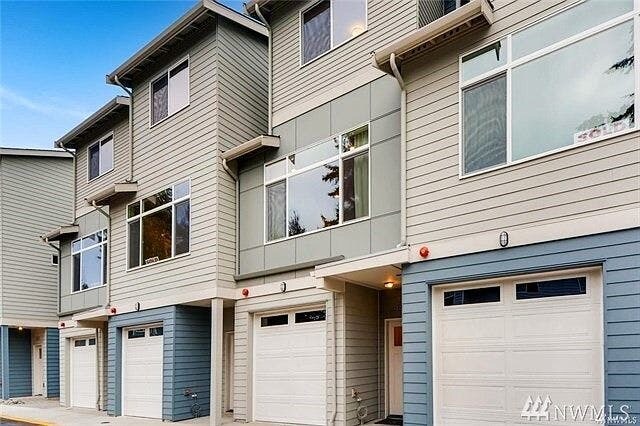 Primary Photo - 2324 N 185th St