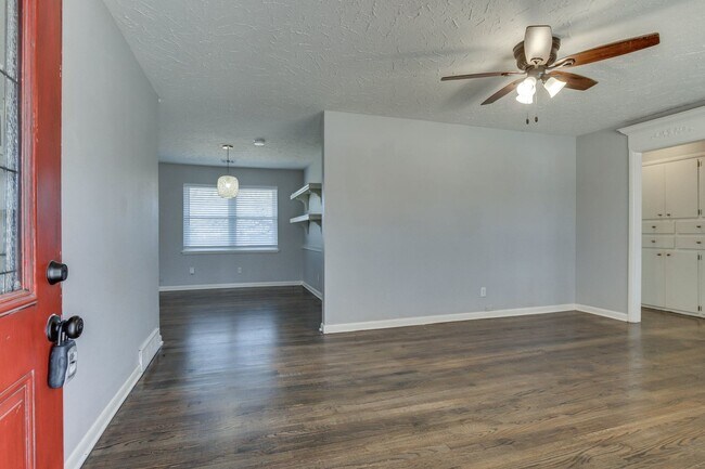 Foto del edificio - Three bed home in the heart of The Village