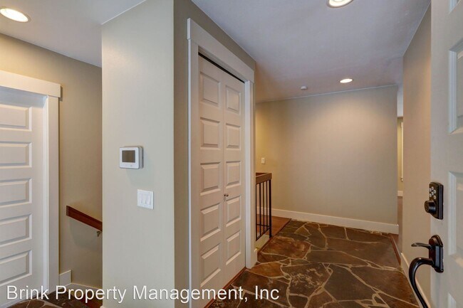 Foto del edificio - 4 br, 3 bath House - 4452 145th Ave SE
