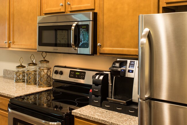 Building Photo - Redwood Plainfield