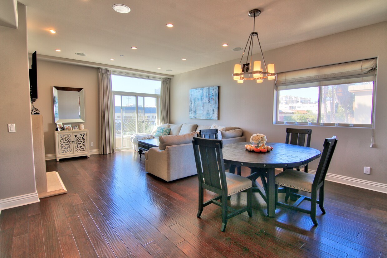 Foto principal - 1316 Amherst Ave