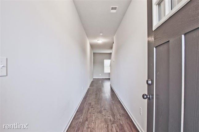 Building Photo - 3 br, 2 bath House - 1030 Mcconaughy Court
