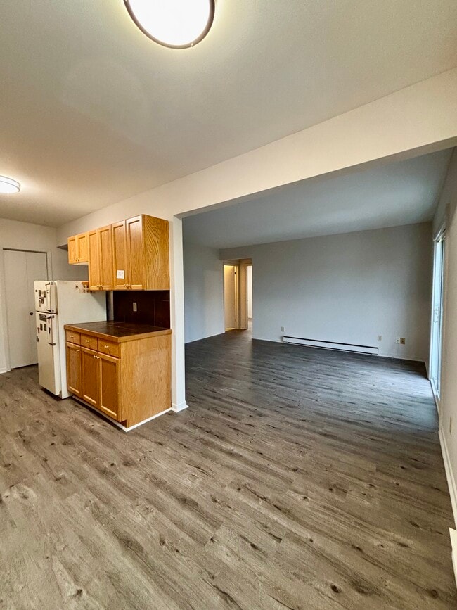 Building Photo - 100 Inverness Pl