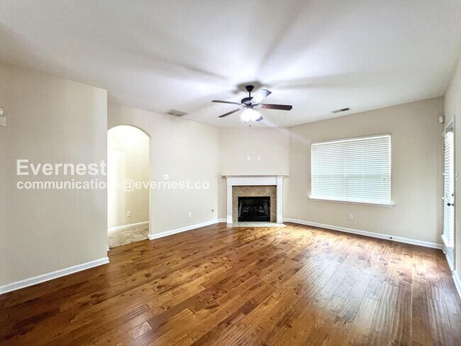 Building Photo - 6057 Abigail Bluffs Dr