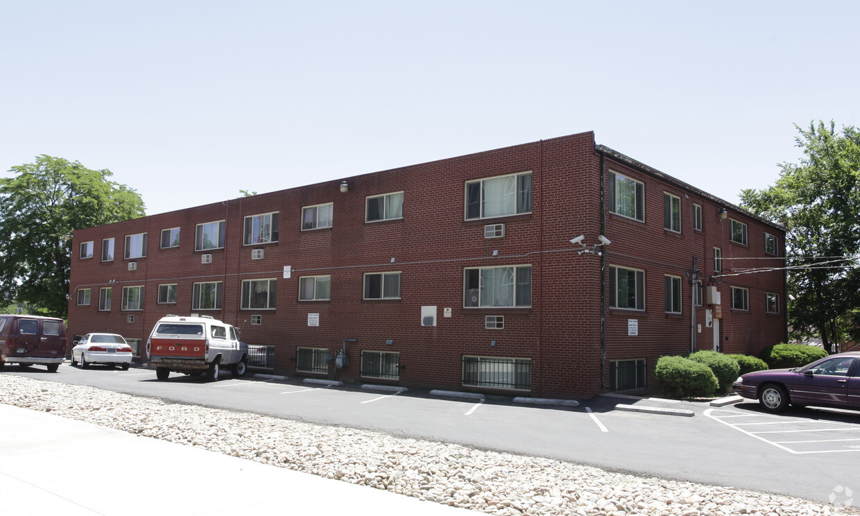 Building Photo - Federal View Apartments