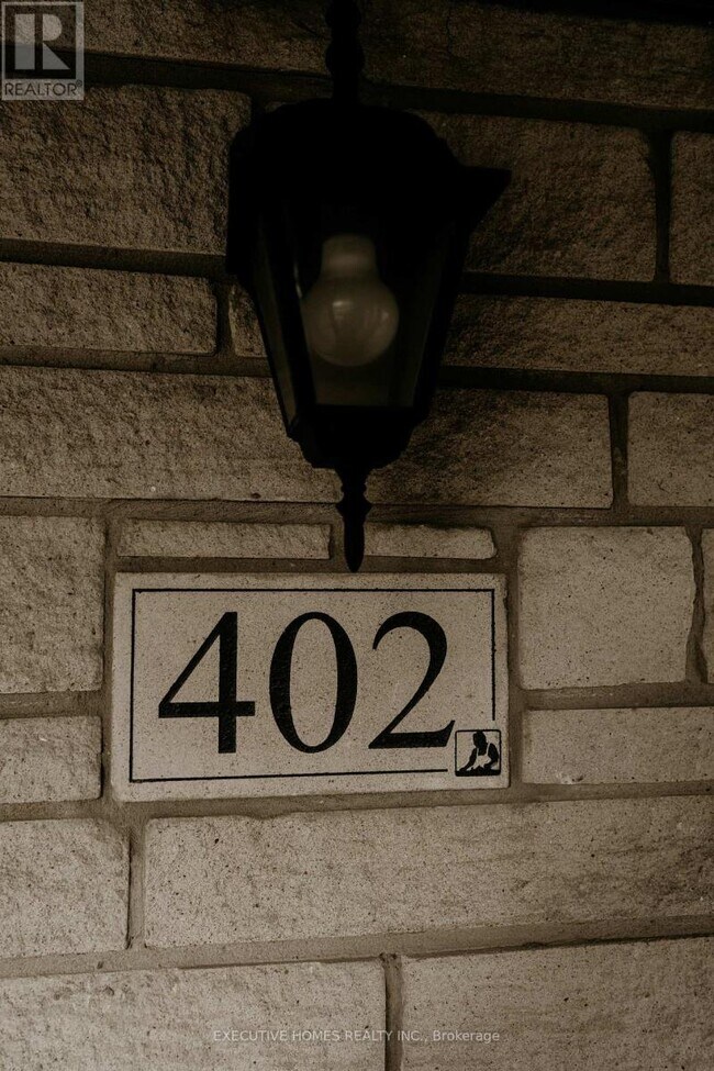 Photo du bâtiment - 402 Salem Rd S