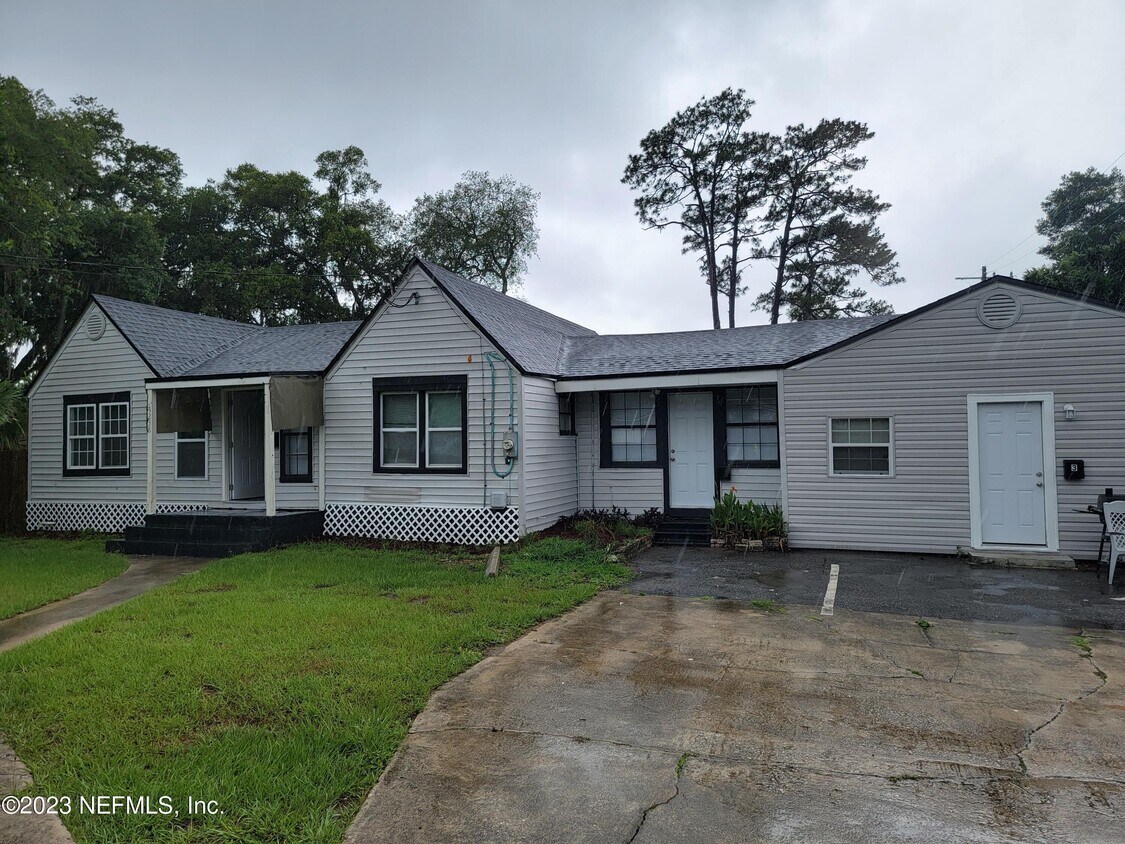 Primary Photo - 3238 Townsend Blvd