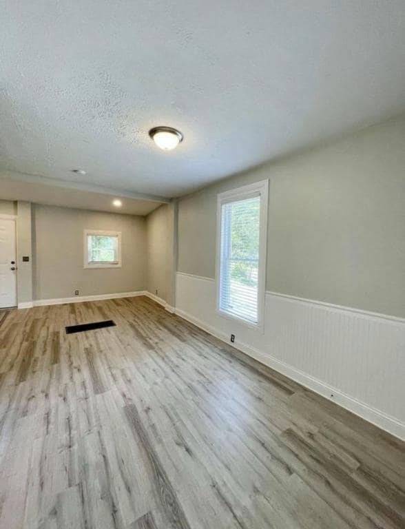 Foto del edificio - 549 Rawlings St