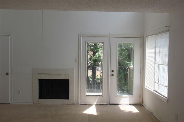 Building Photo - 9807 Walnut St