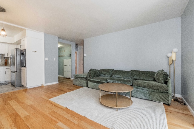 Foto del edificio - 1998 Broadway