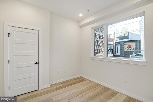 Foto del edificio - 2212 N Front St