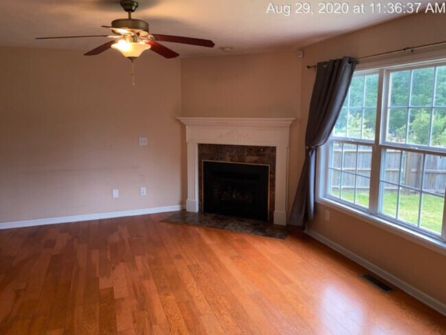 Foto del edificio - 4615 Rockfish Rd