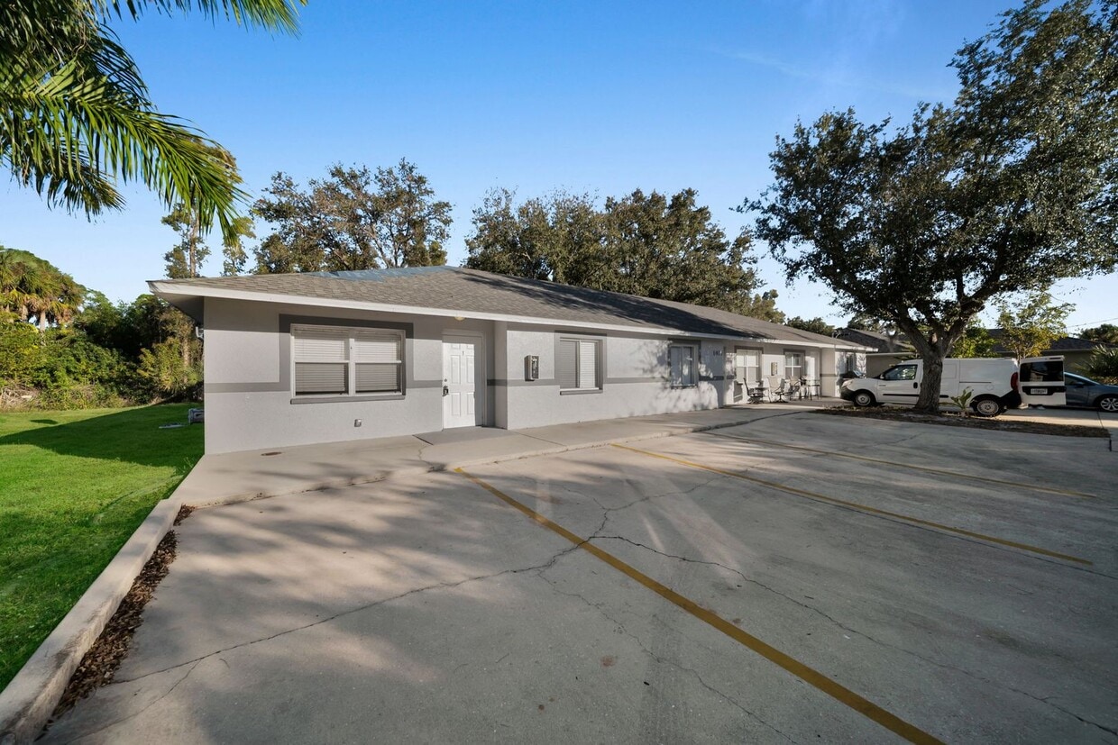 Unit 1 @1407 SE 24TH AVE - Unit 1 @1407 SE 24TH AVE