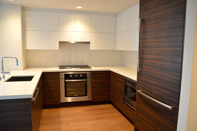 Foto del edificio - 588 Bell St