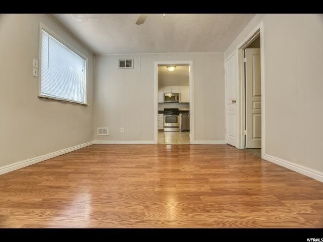 Foto del edificio - 911 Forest View Ave