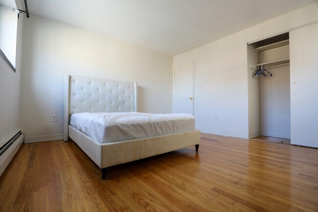 Foto del edificio - 239 Kelton St