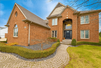 Building Photo - 56360 Kirkridge Trail