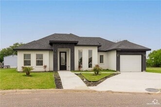 Building Photo - 2600 Vivien Dr