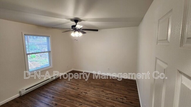 Building Photo - 1334 Dreher Ave