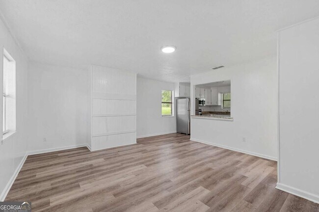 Building Photo - 200 Tanglewood Dr