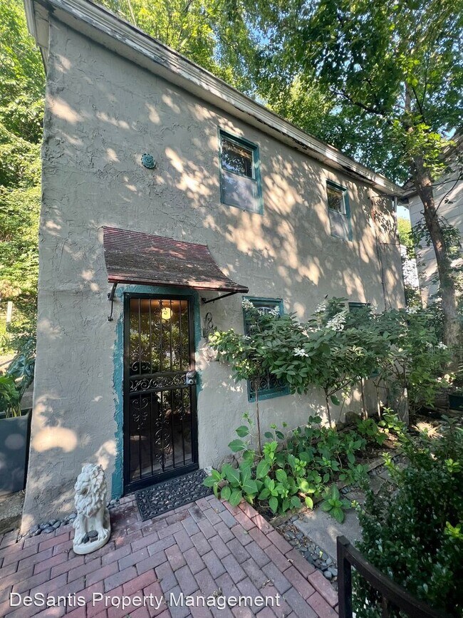 Foto del edificio - 1 br, 1 bath House - 17 Prospect Street