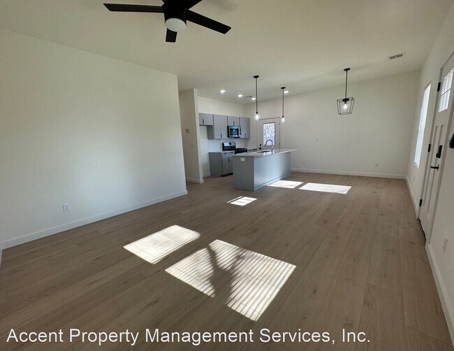 Building Photo - 2 br, 2 bath House - 2733 East Admiral Court