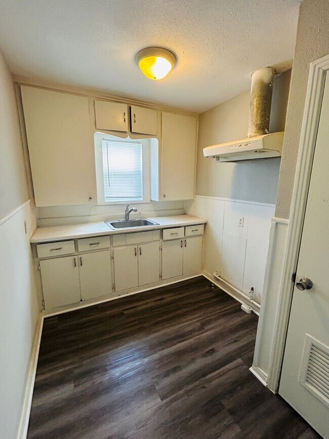 Foto del edificio - 4623 Memorial Dr