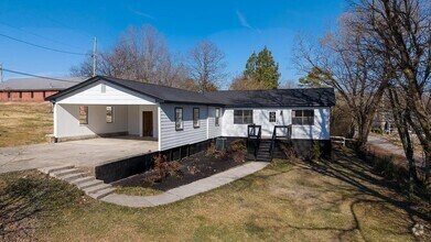 Building Photo - 711 Walter St