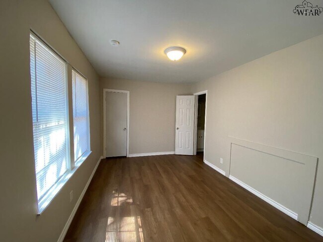 Building Photo - 2309 Ave D