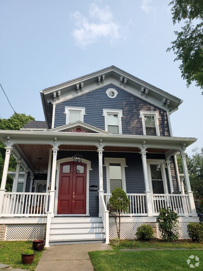 Building Photo - 1724 Monsey Ave