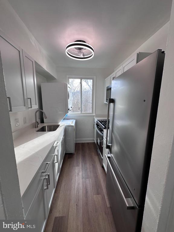 Foto del edificio - 1907 Marion Barry Ave SE