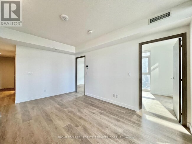 Building Photo - 38 Widmer St