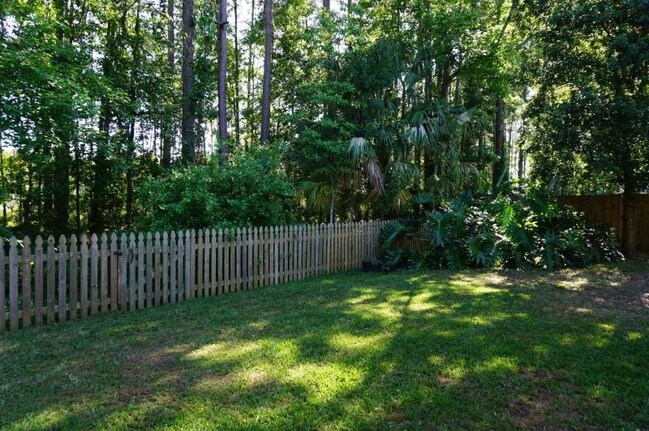Building Photo - 12756 Marsh Cove Dr S